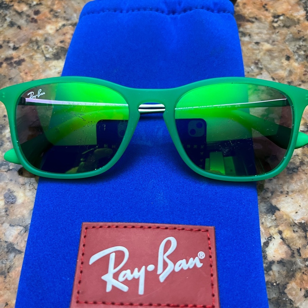 RayBan kids green sunglasses with blue case